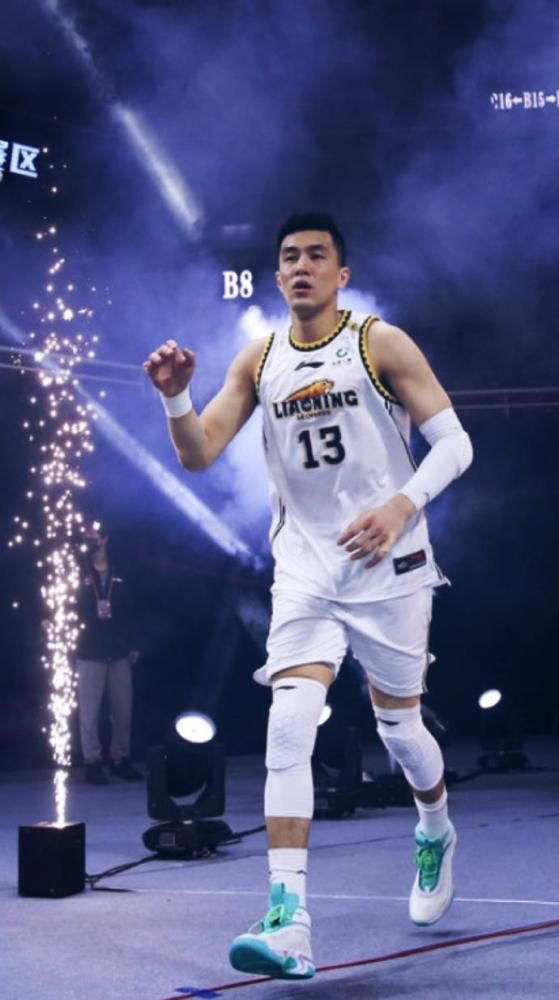 2021-07-22 《孤独的美食家》特别篇预告 松重丰从太平洋开吃 2024-12-17 日前，《孤独的美食家 2024年末大晦日SP》（暂定名）曝预告，这次五郎叔要从太平洋吃到日本海，一路向北前往那些人所在的地方，体验一场充满美食与温暖的新旅程。