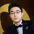 张彻导演这方面就特别突出，男人常常要赤膊上阵（《报仇》、《五